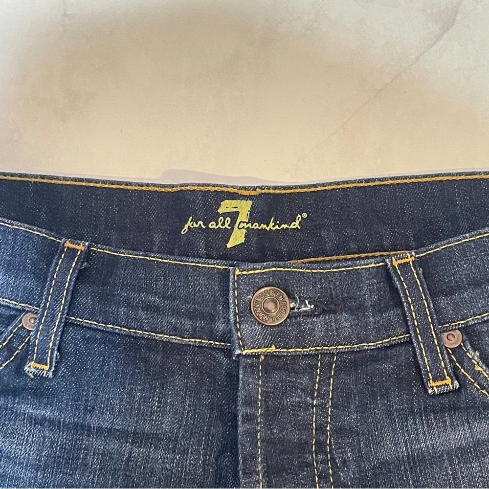 7 For All Mankind Jean Shorts Women’s Size 25 Mid Roll Up Denim New York Dark - Picture 5 of 8